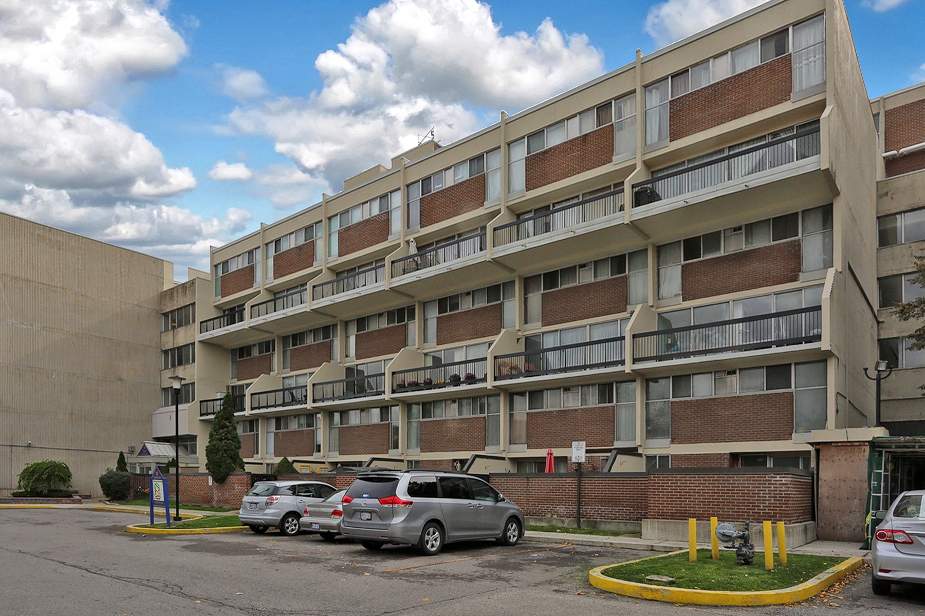 Virtual Tour of 101366 The East Mall Etobicoke, ON for