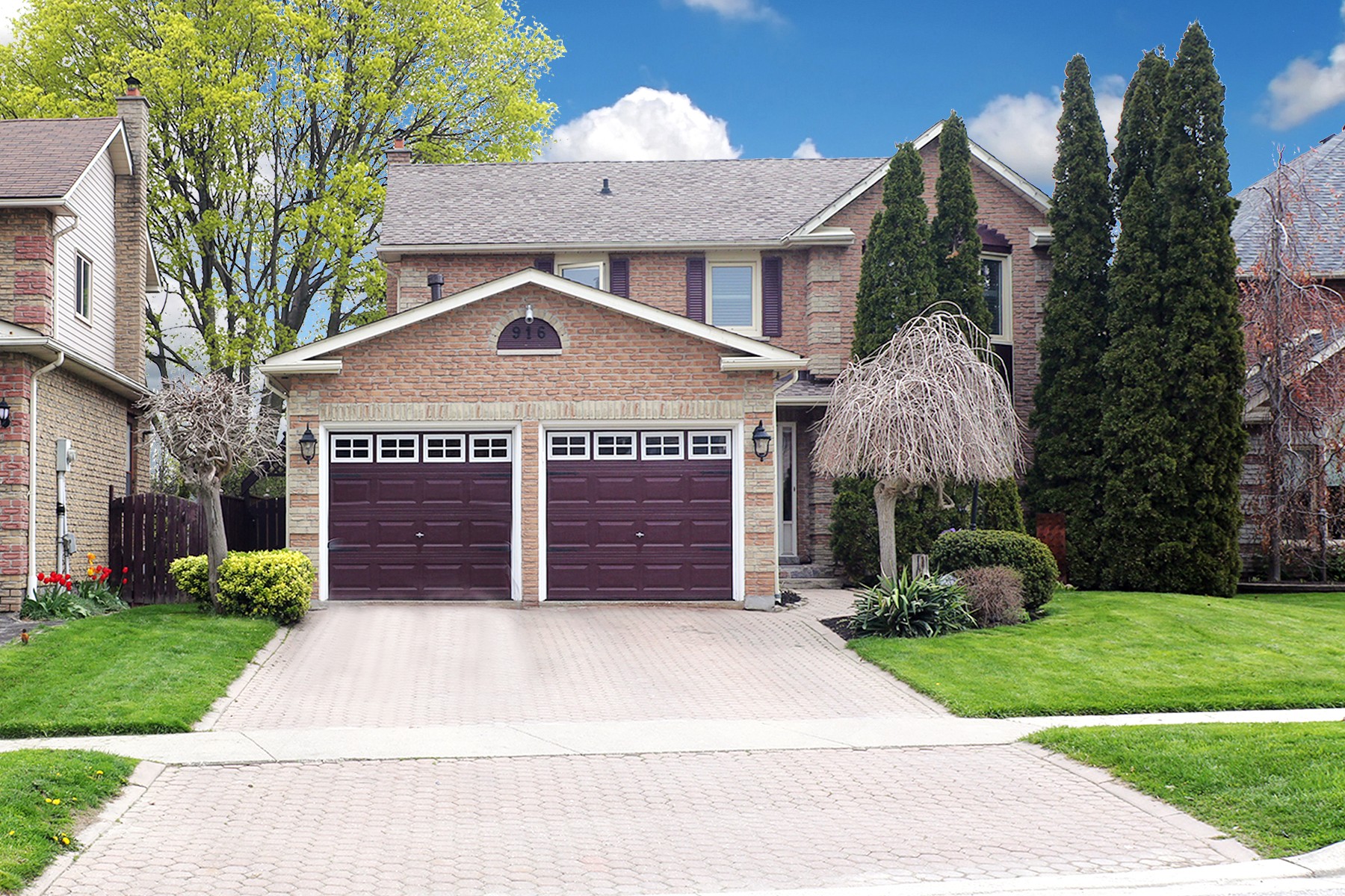 Virtual Tour of 916 White Ash Dr Whitby, ON TourID
