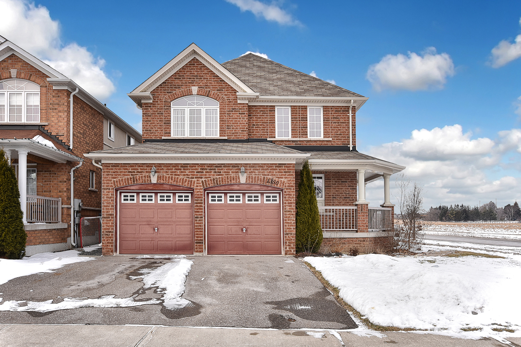 Virtual Tour of 1350 Whitelaw Ave Oshawa, ON for