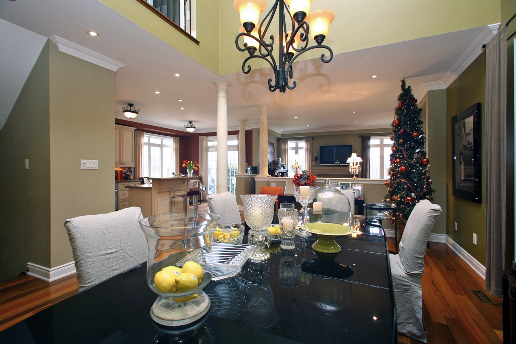 Virtual Tour of 88 Stonecliffe Crescent Aurora, ON for