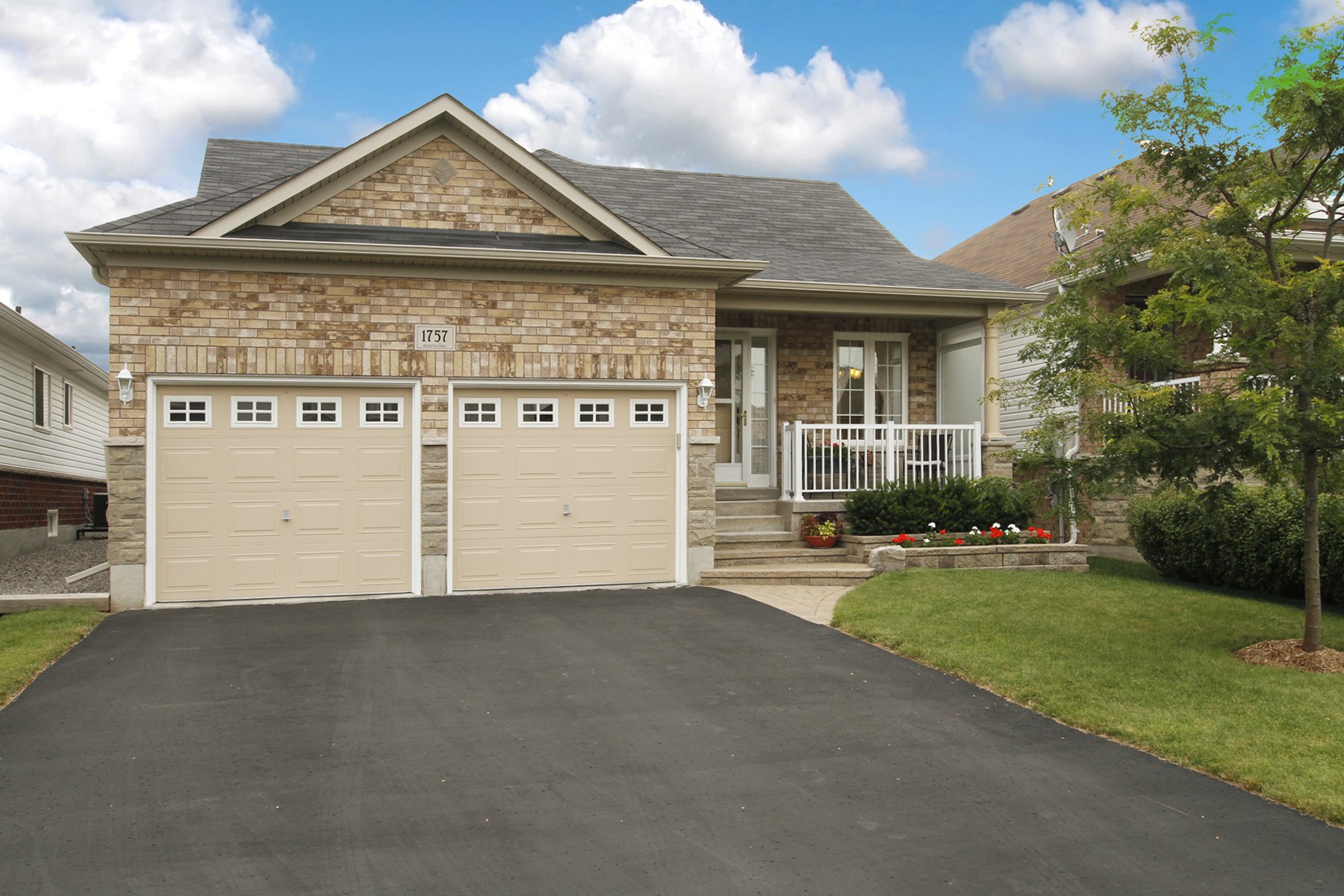 1757 Whitestone Court Oshawa, ON for Mike Bouma Virtual