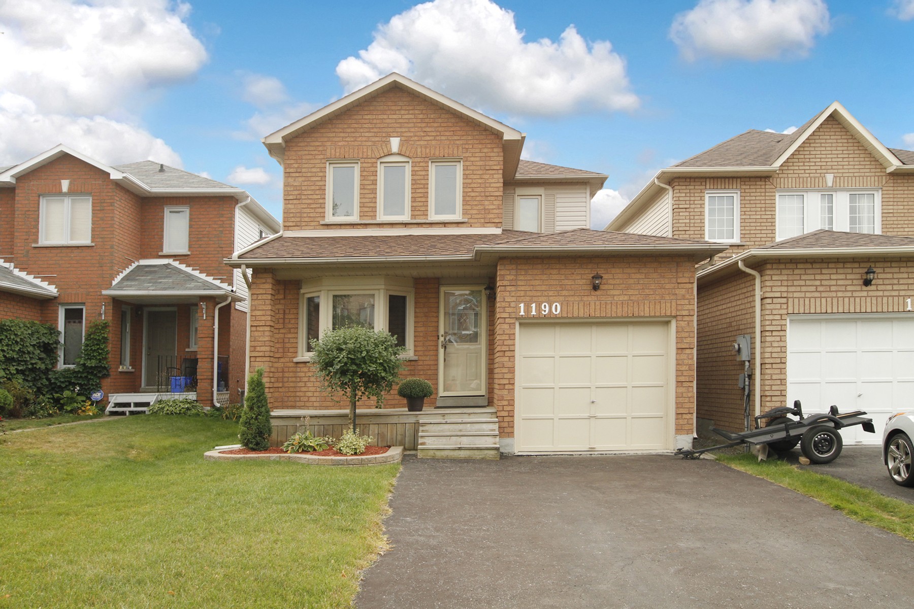 Virtual Tour of 1190 Beaver Valley Crescent Oshawa, ON for Mike Bouma