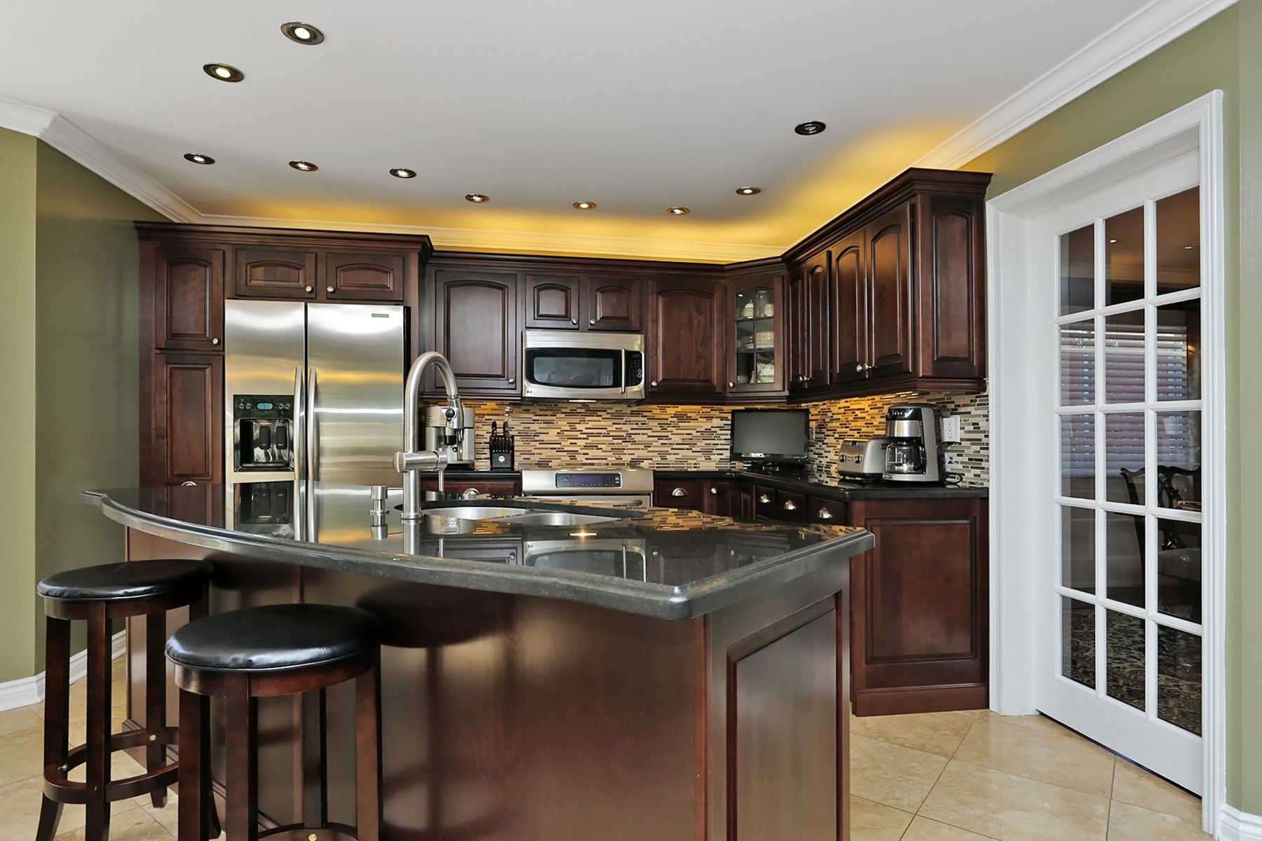 16635_kitchen__breakfast_bar_22_20140908220134.jpg