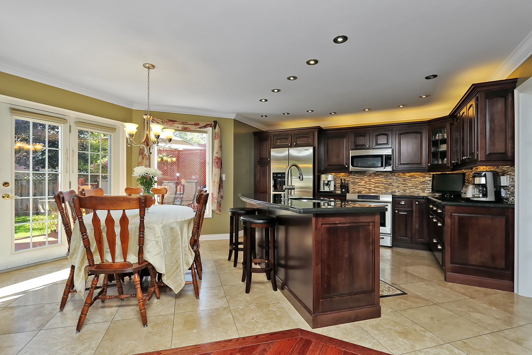 16635_kitchen__eating_area_19_20140908220134.jpg