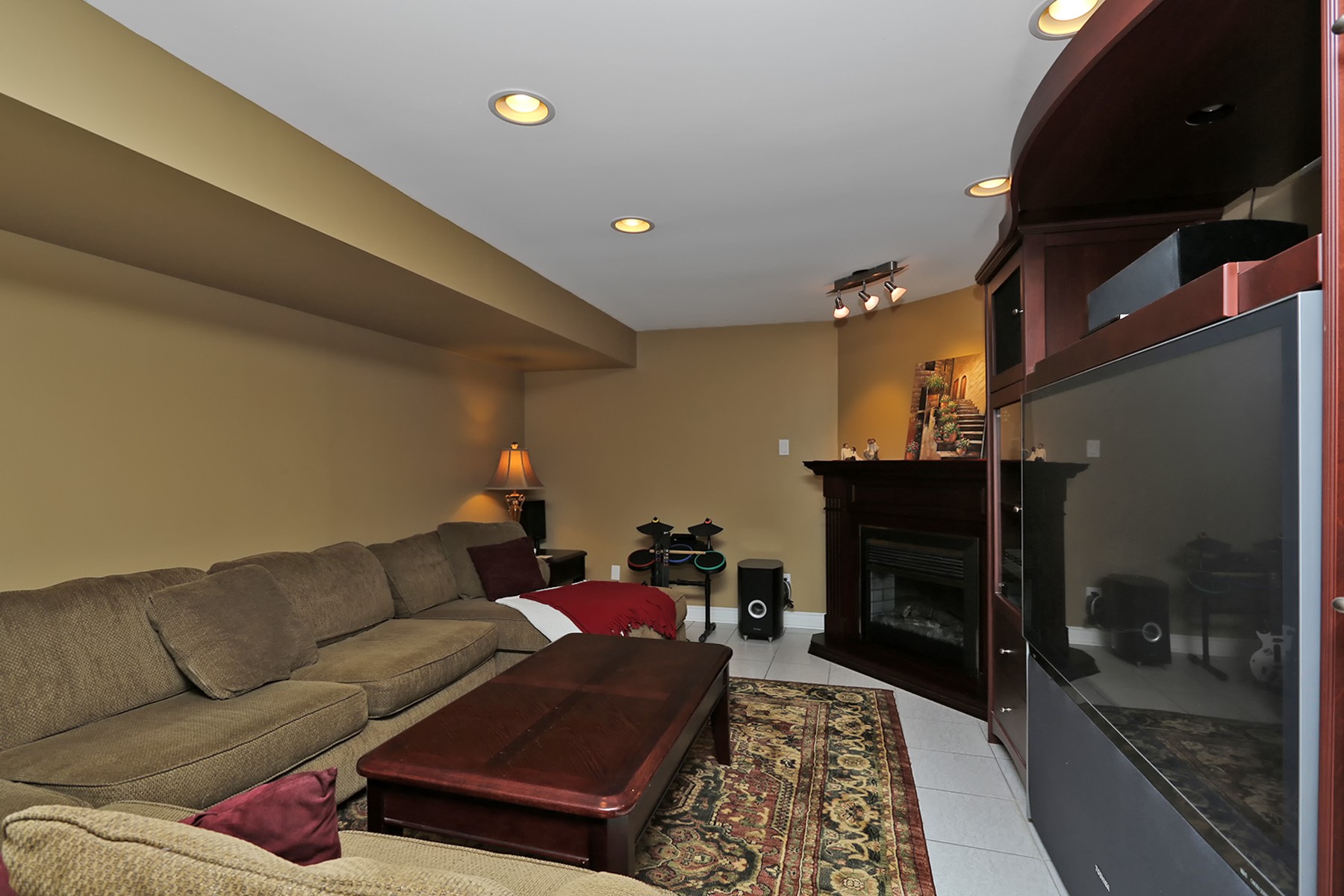 16635_lower_level__living_area_9_20140908220134.jpg