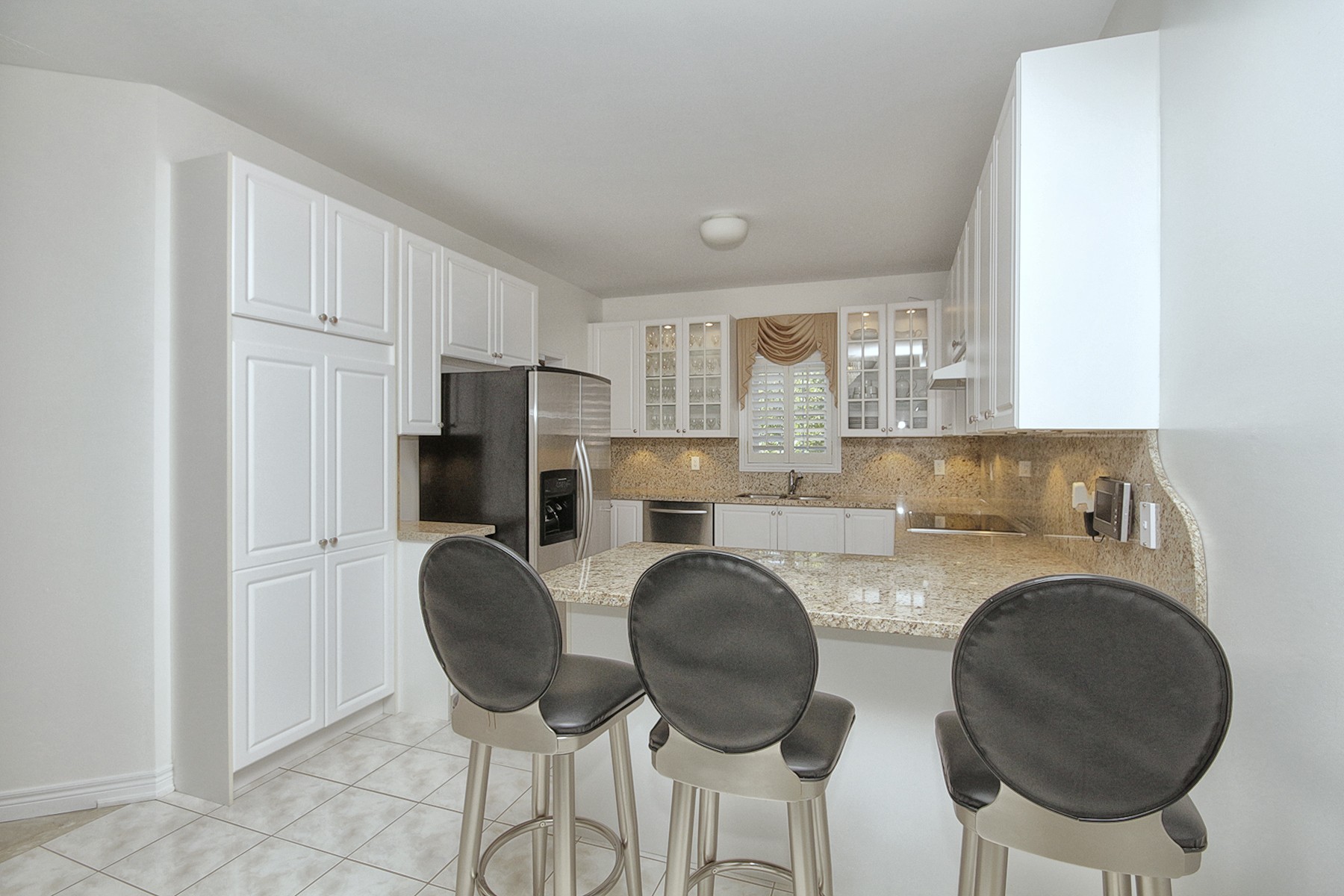 16804_kitchen__breakfast_bar_14_20140927221103.jpg