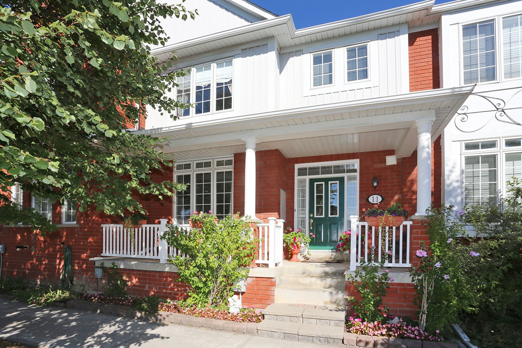 11 Sharon Lee Drive Markham, ON Virtual Tour for Daisy Cheng TourID
