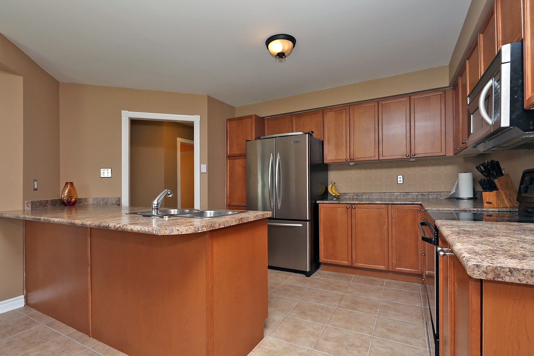 Virtual Tour of 1633 Sherbrook Drive Oshawa, ON TourID 15129 for Ian