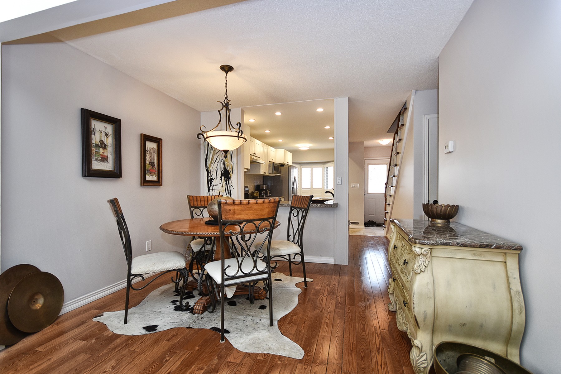Virtual Tour of 2116 Chrisdon Rd Burlington, ON TourID