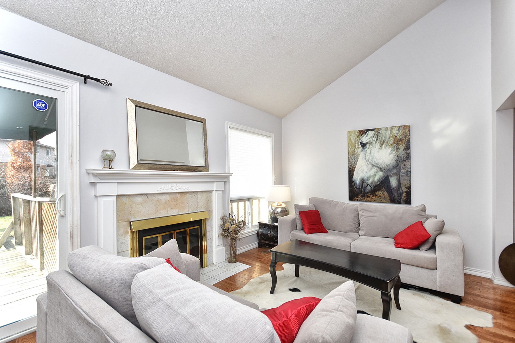 Virtual Tour of 2116 Chrisdon Rd Burlington, ON TourID