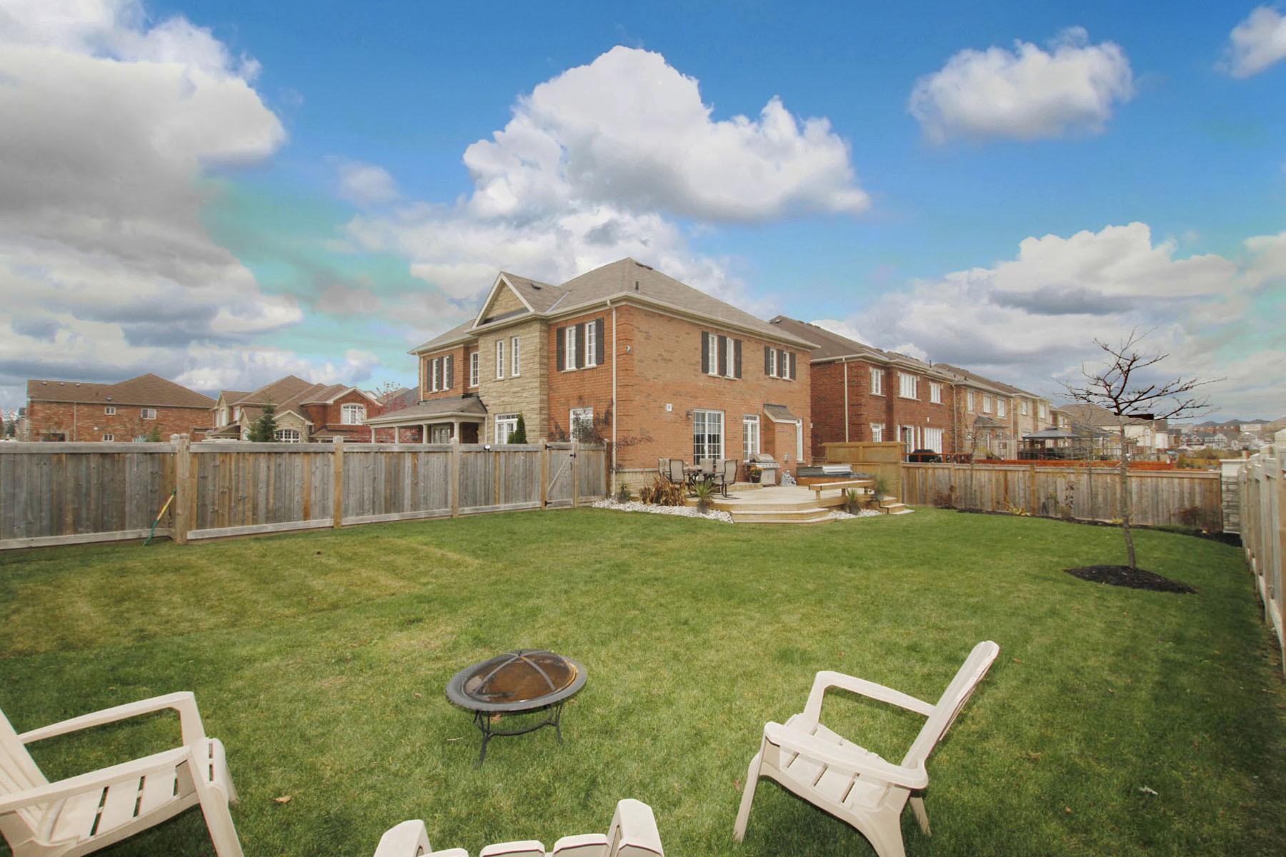 Virtual Tour of 1707 Esterbrook Dr Oshawa, ON for Nicole Ewart TourID