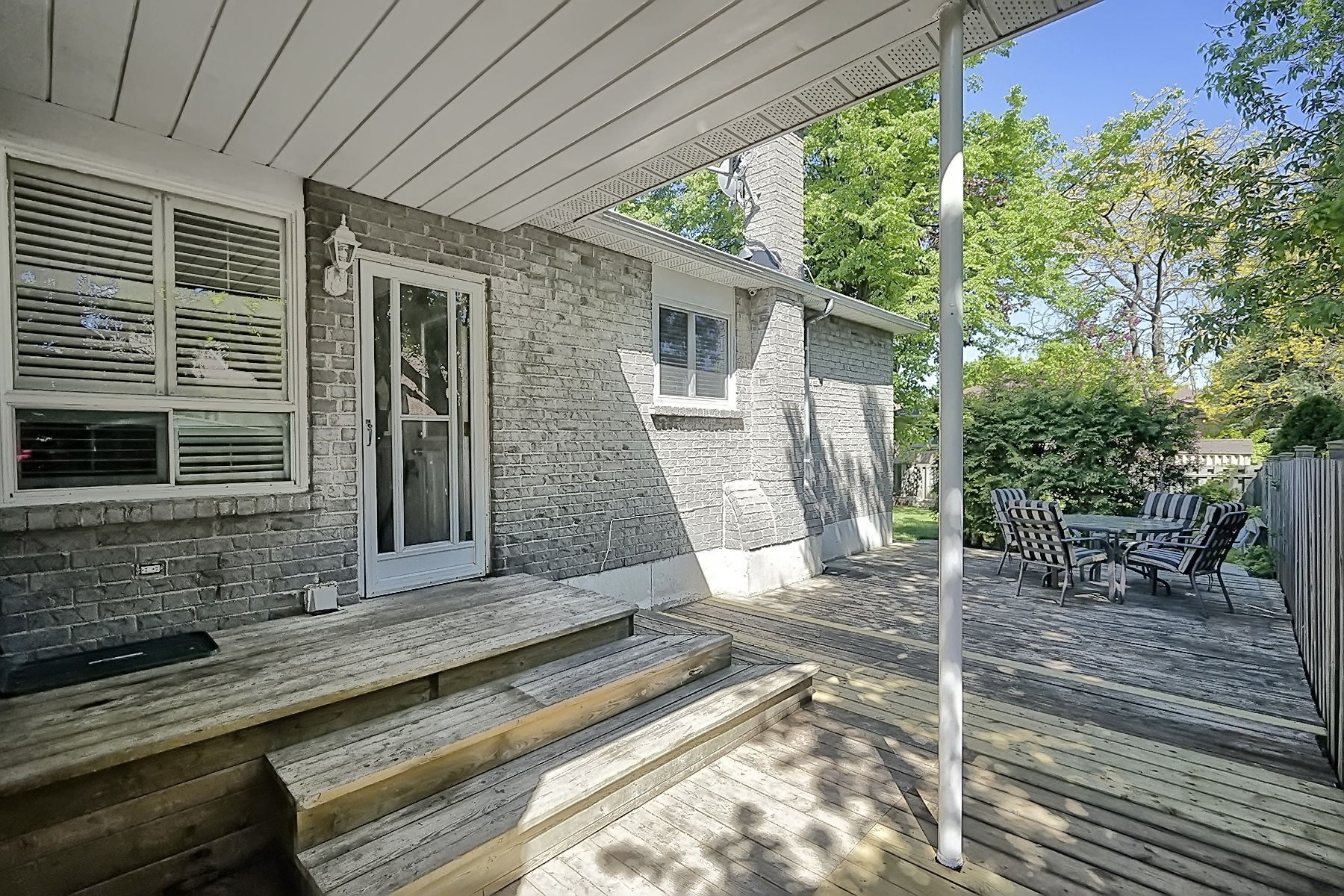 Virtual Tour of 22 Regency Crescent Whitby, ON for