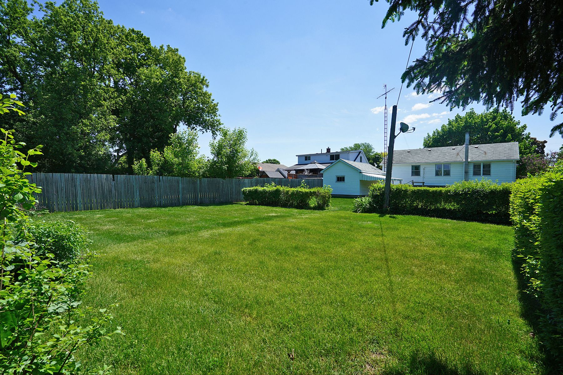 Virtual Tour of 120 Beatrice St W Oshawa, ON for