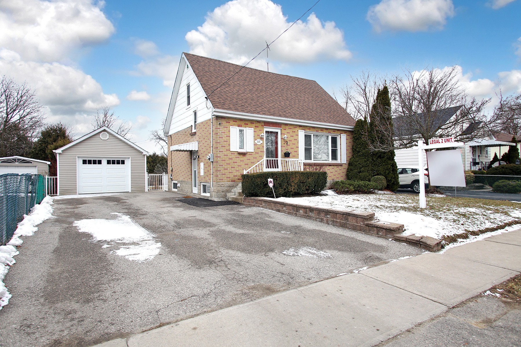 iVRTours Virtual Tour of 115 Beatrice St W Oshawa, ON TourID 25673