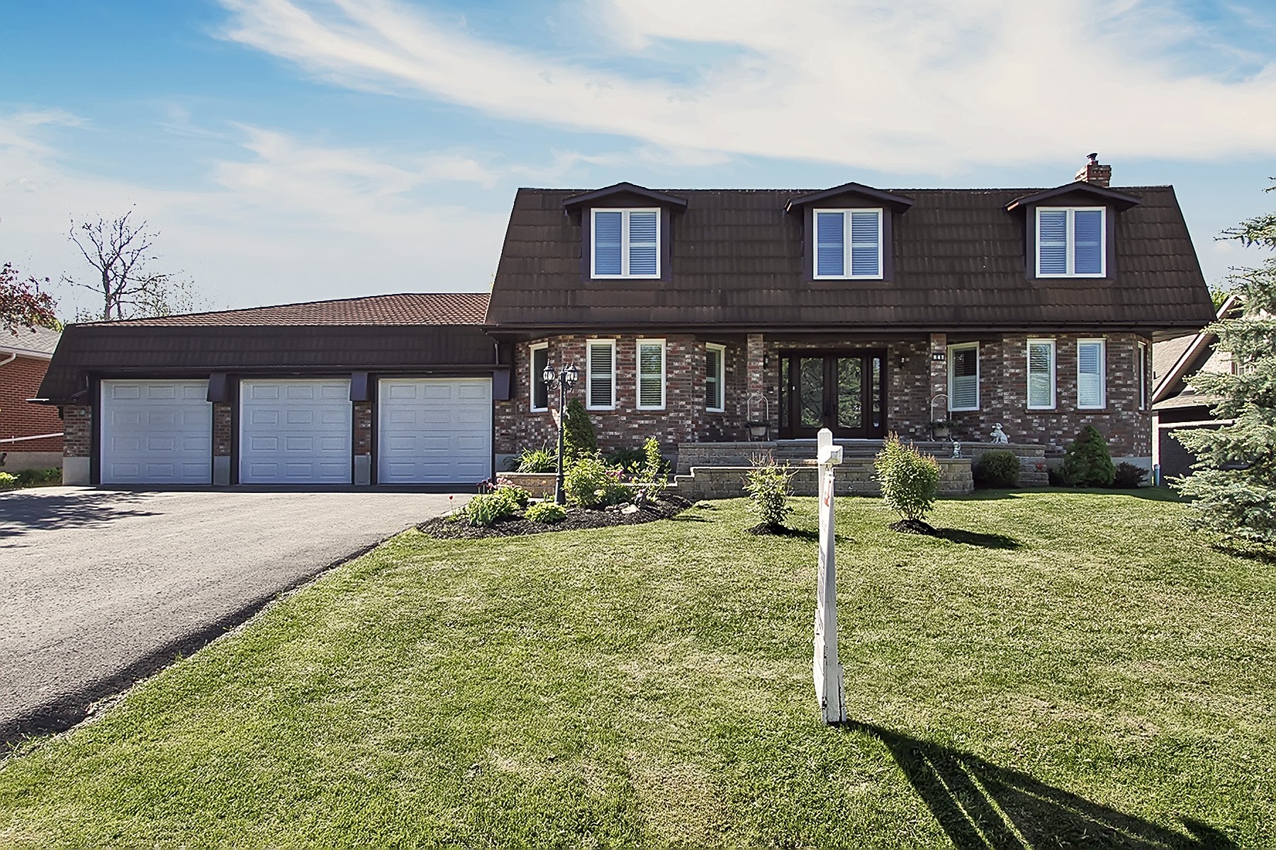 841 Swiss Heights Oshawa, ON Virtual Tour for Aurelia Cosma TourID
