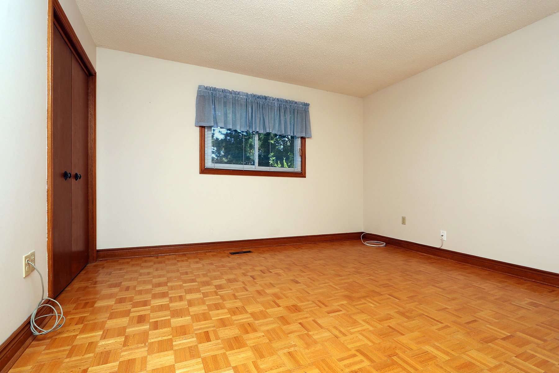 34 Wainwright Ave Richmond Hill, ON Virtual Tour for Franca Giammarino