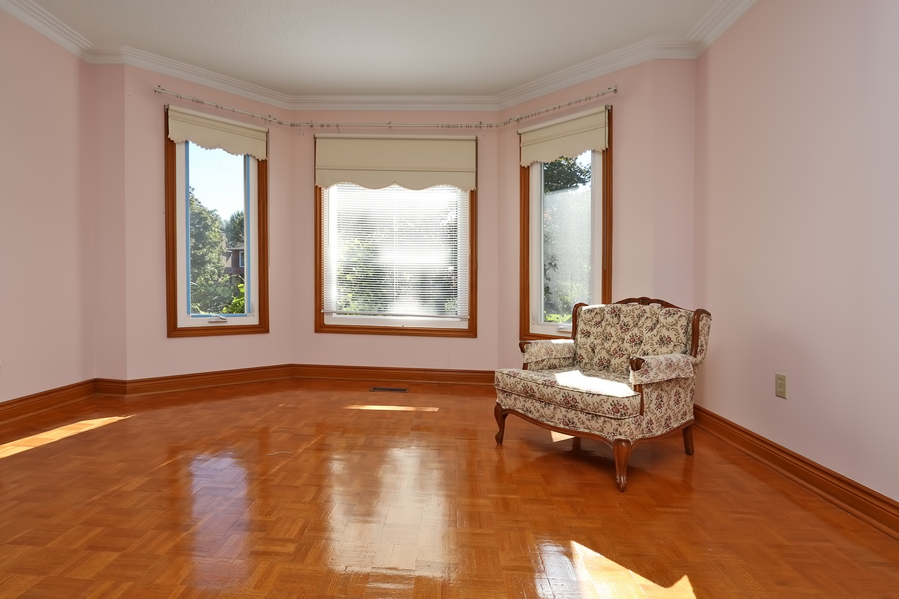 34 Wainwright Ave Richmond Hill, ON Virtual Tour for Franca Giammarino