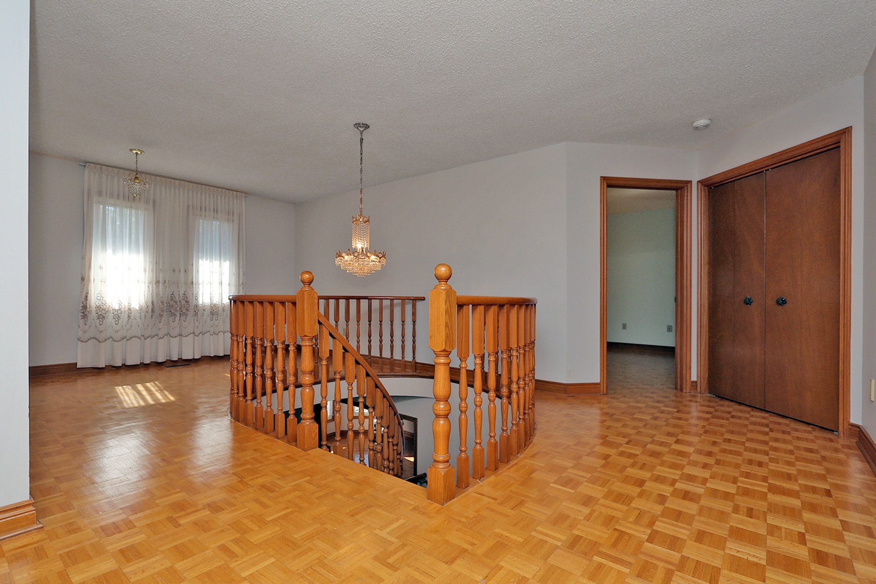 34 Wainwright Ave Richmond Hill, ON Virtual Tour for Franca Giammarino