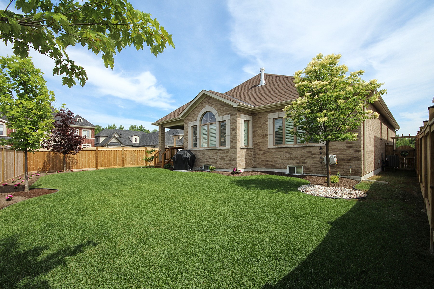 iVRTours.com - Virtual Tour of 44 Glengowan St Whitby, ON for Eddie ...