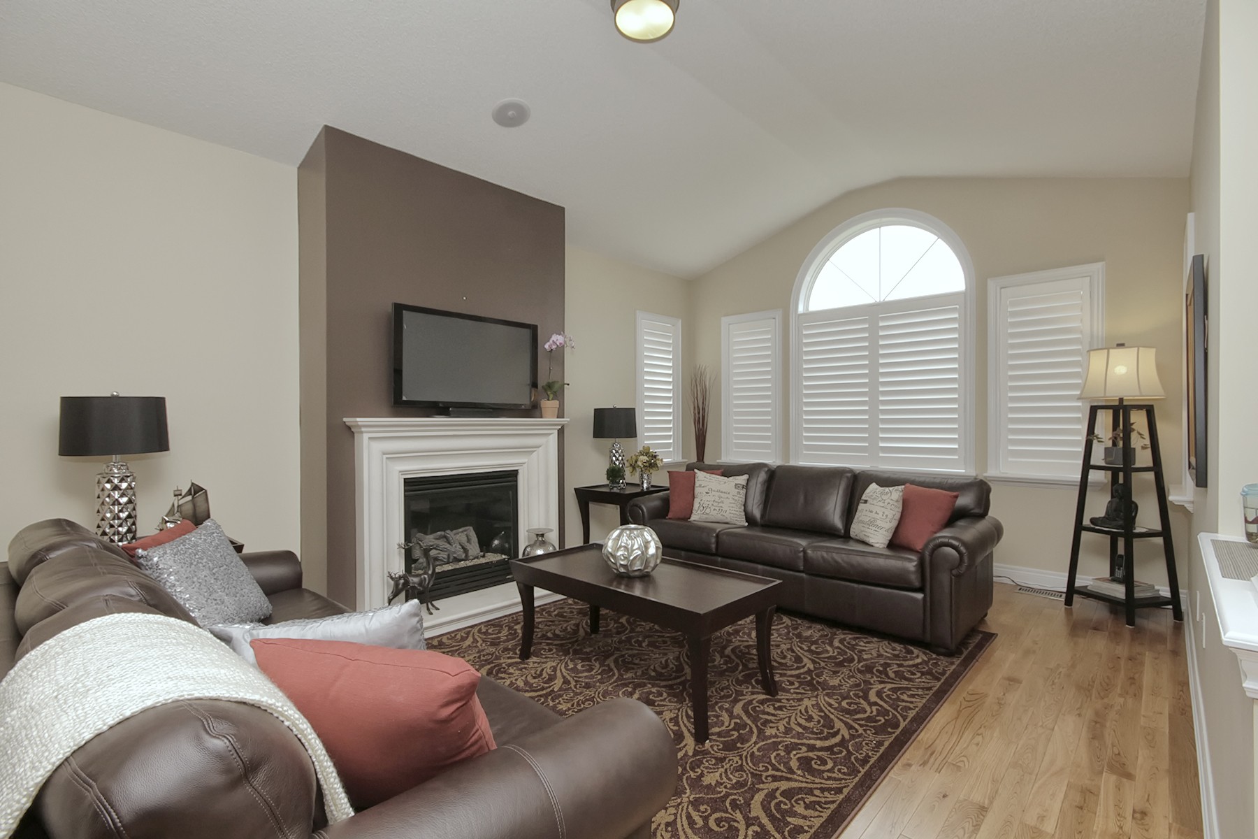 iVRTours.com - Virtual Tour of 44 Glengowan St Whitby, ON for Eddie ...