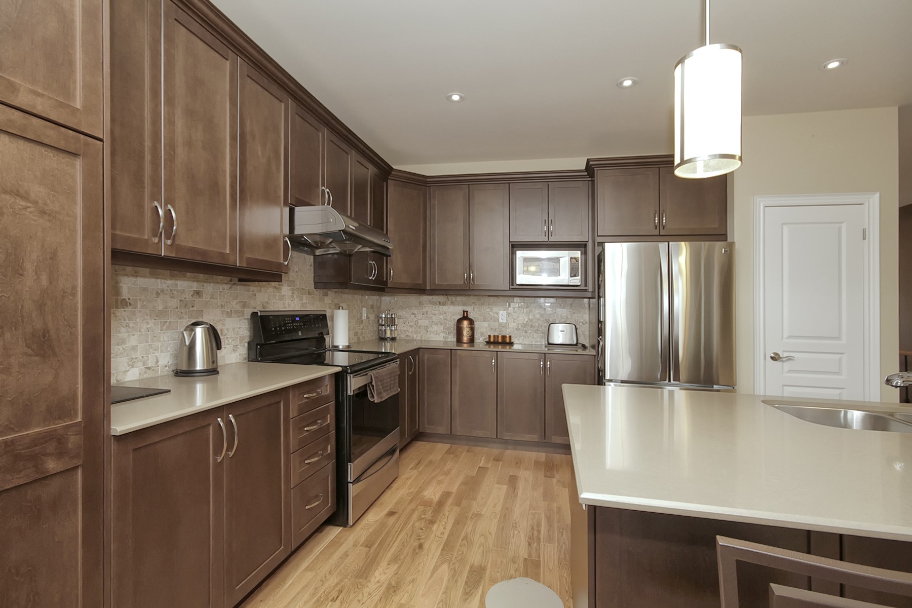 iVRTours.com - Virtual Tour of 44 Glengowan St Whitby, ON for Eddie ...