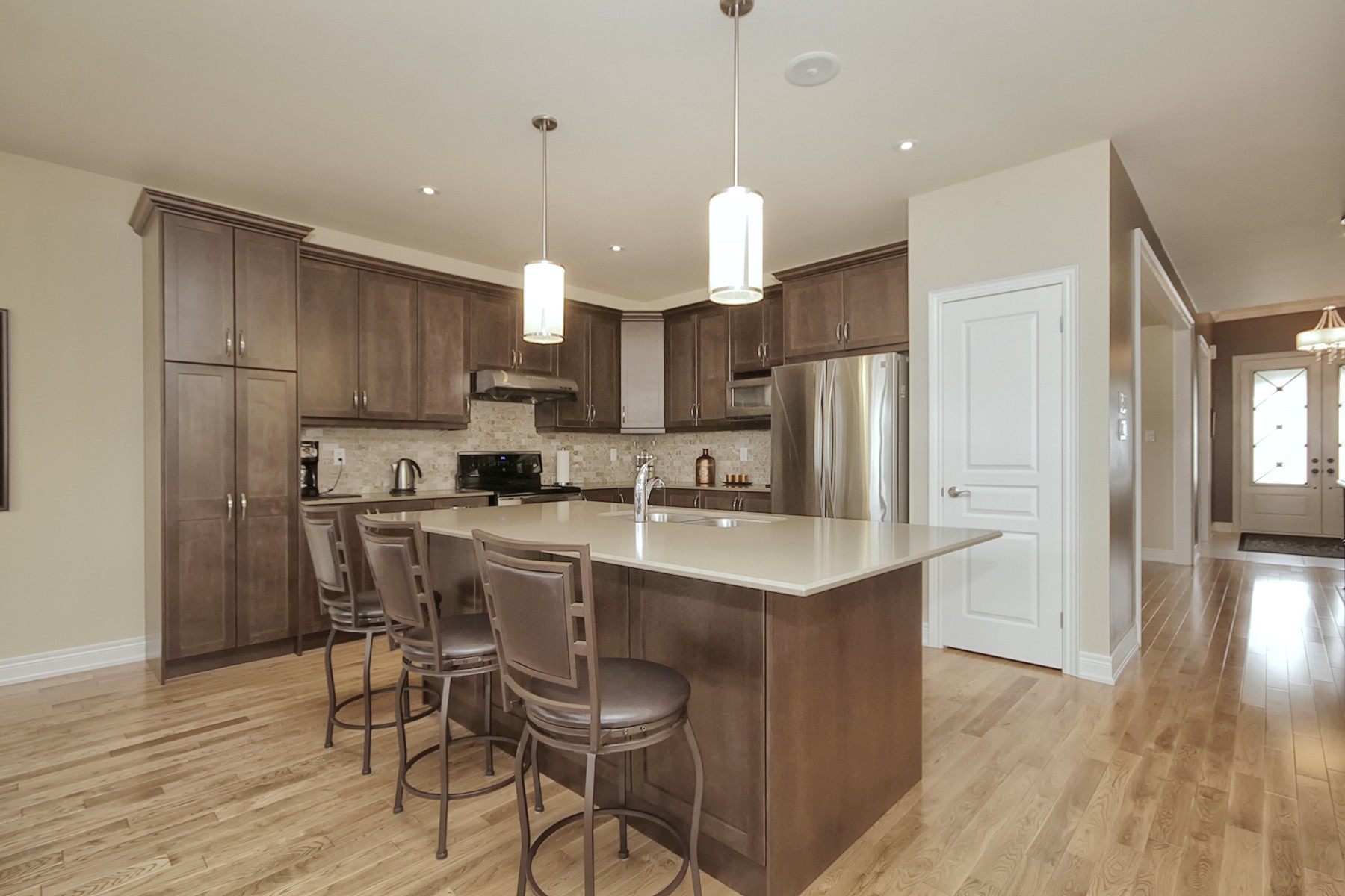 iVRTours.com - Virtual Tour of 44 Glengowan St Whitby, ON for Eddie ...