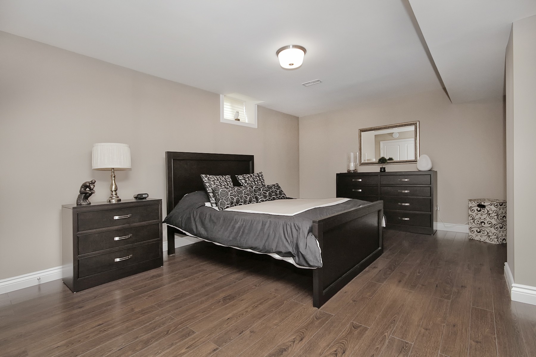 iVRTours.com - Virtual Tour of 44 Glengowan St Whitby, ON for Eddie ...