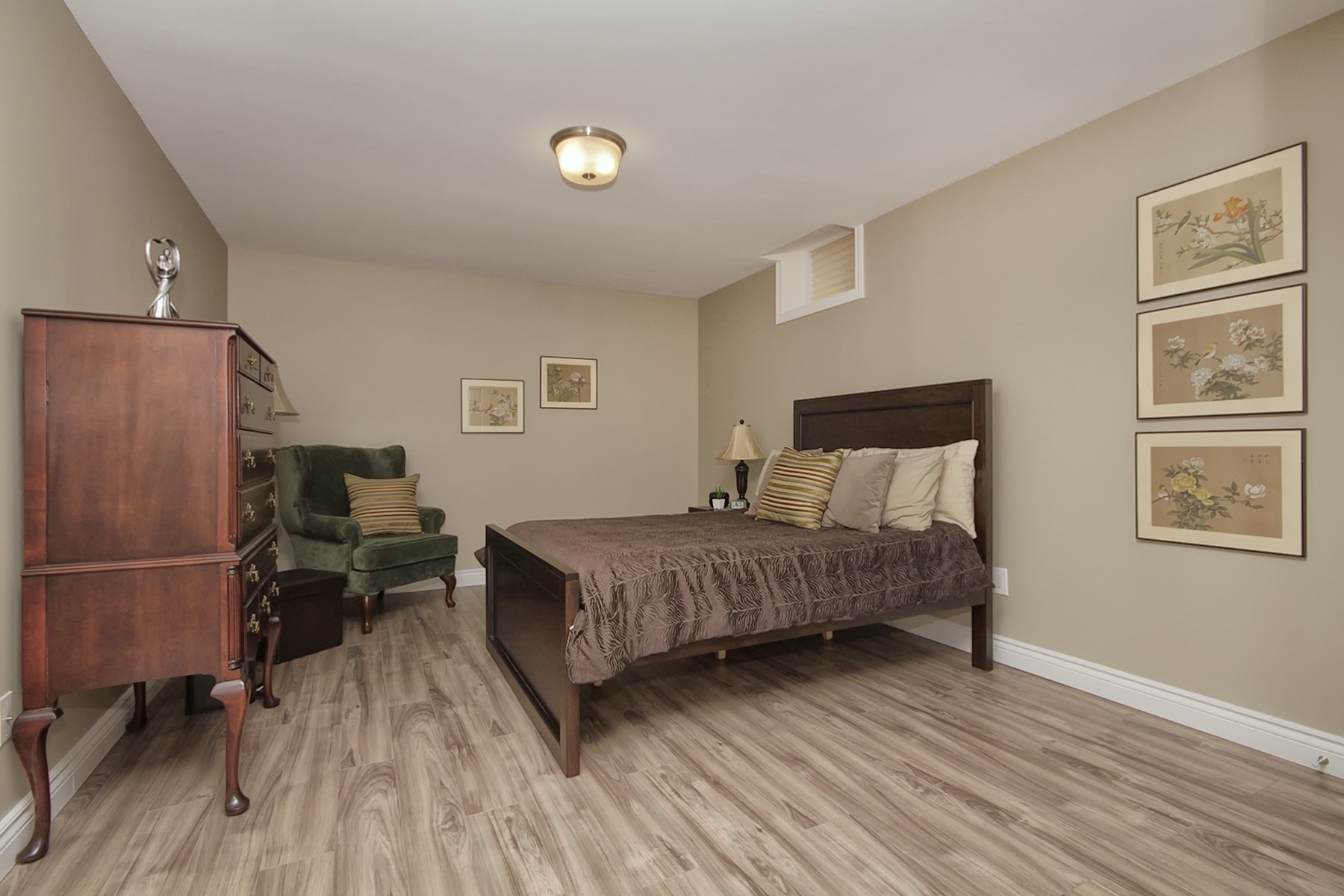 iVRTours.com - Virtual Tour of 44 Glengowan St Whitby, ON for Eddie ...