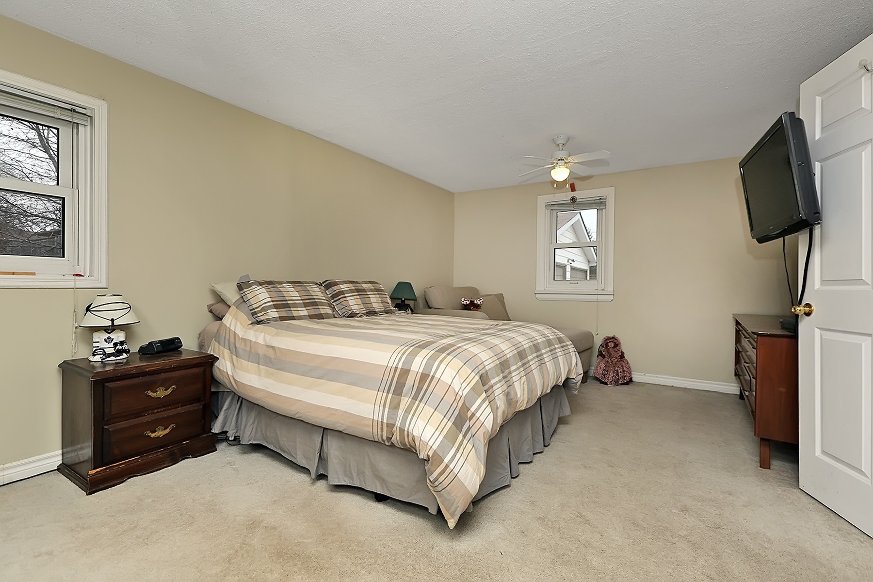iVRTours.com - Virtual Tour of 842 Cochrane St Whitby, ON for Jason ...