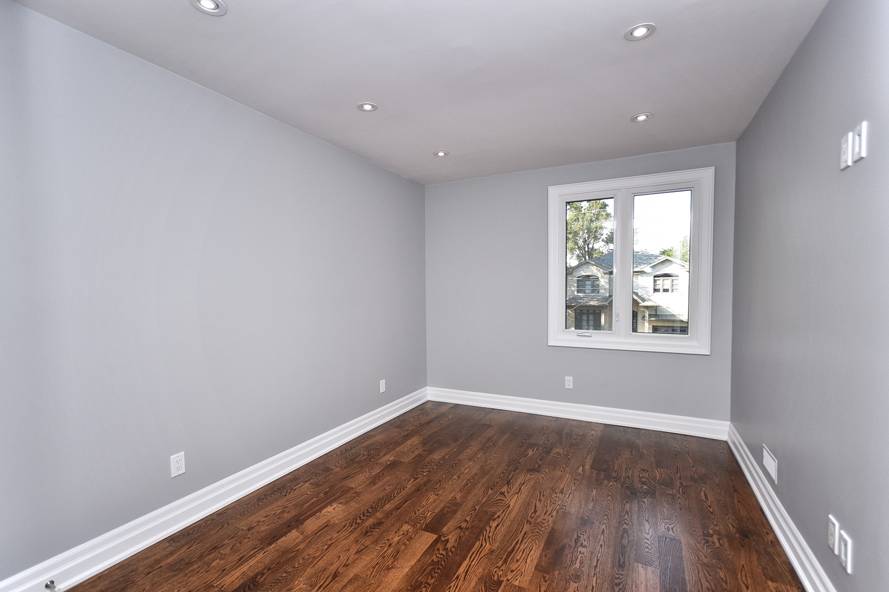 Virtual Tour of 67 Presteign Ave York, ON TourID 22285