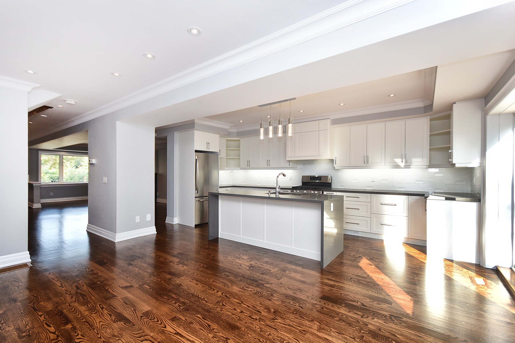 Virtual Tour of 67 Presteign Ave York, ON TourID 22285