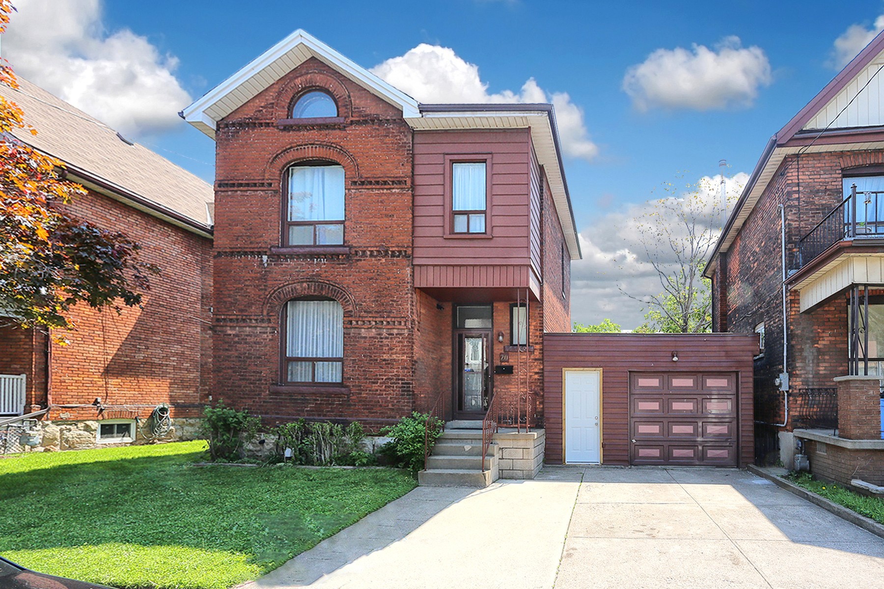 23068_exterior__front_2_20180525003204.jpg
