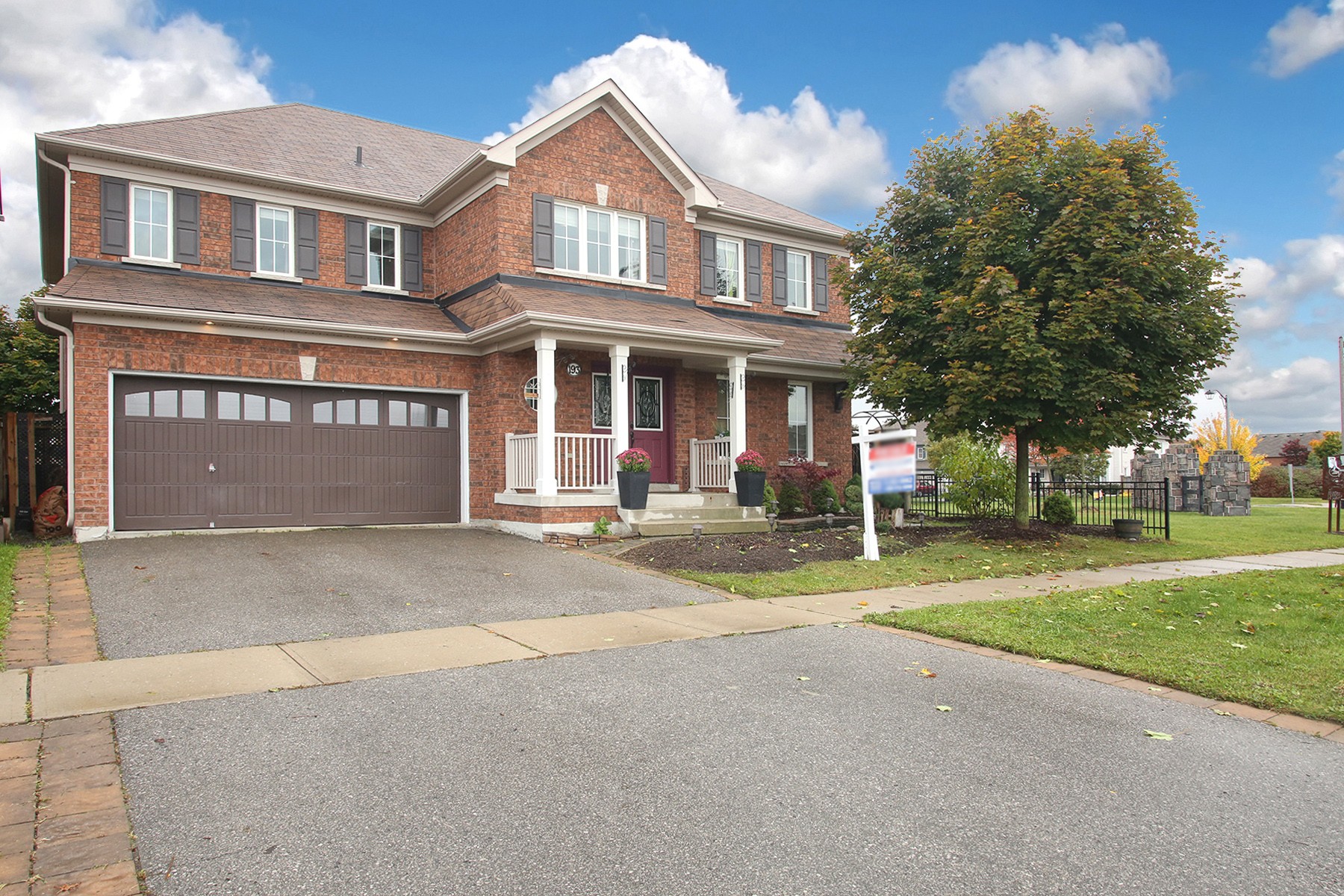 Virtual Tour of 193 Britannia Ave E Oshawa, ON TourID 26807 for Ronnie Levert
