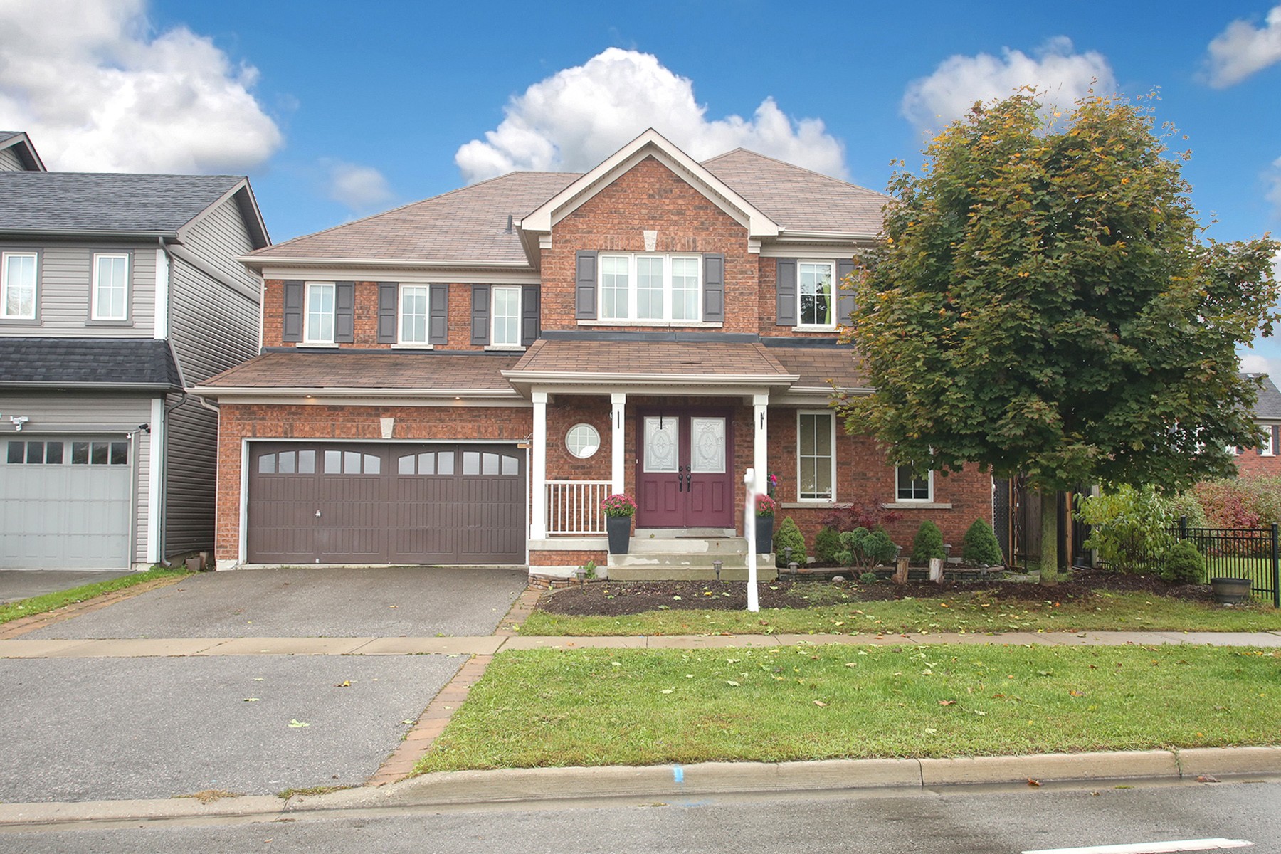 Virtual Tour of 193 Britannia Ave E Oshawa, ON TourID 26807 for Ronnie Levert