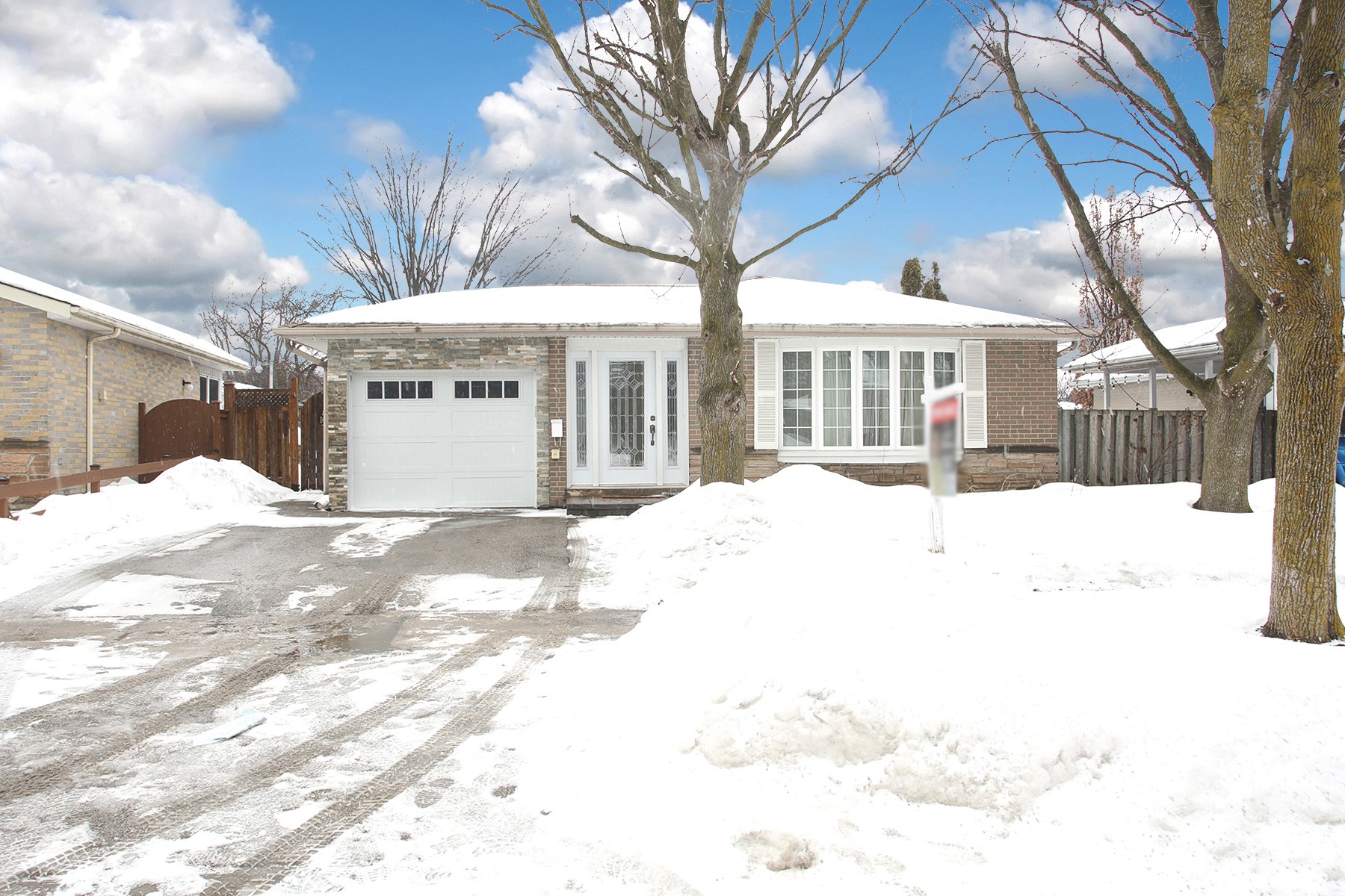 Virtual Tour of 18 Devins Dr Aurora, ON for Saeid