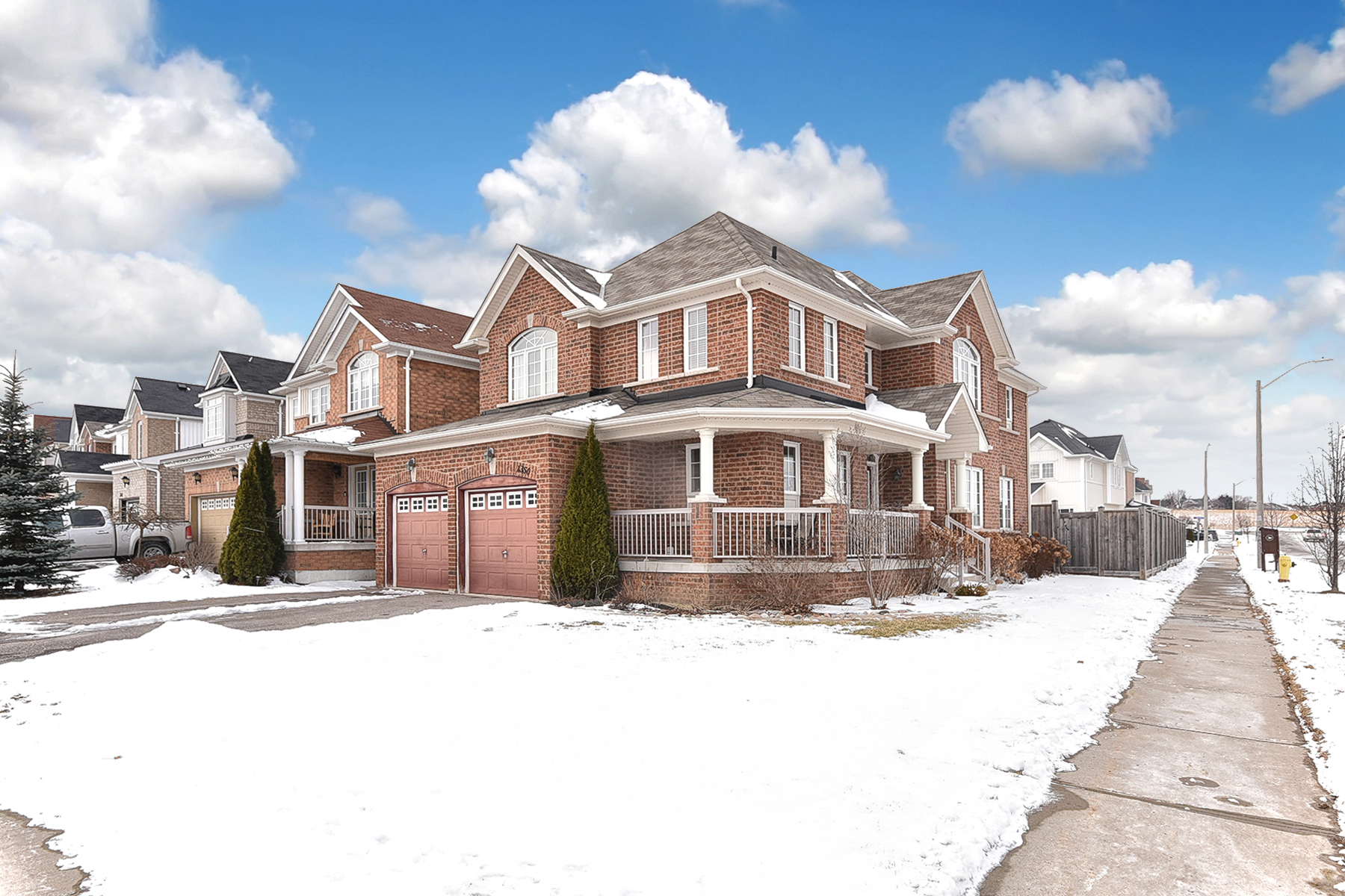 Virtual Tour of 1350 Whitelaw Ave Oshawa, ON for