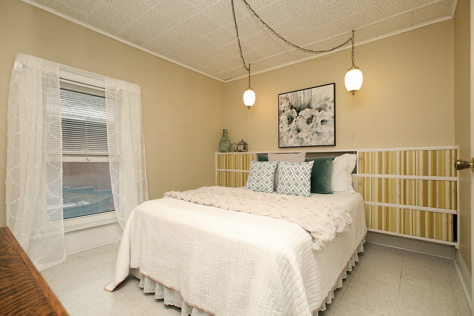 Virtual Tour of 198 Division St Oshawa, ON for Jessica McNamee TourID