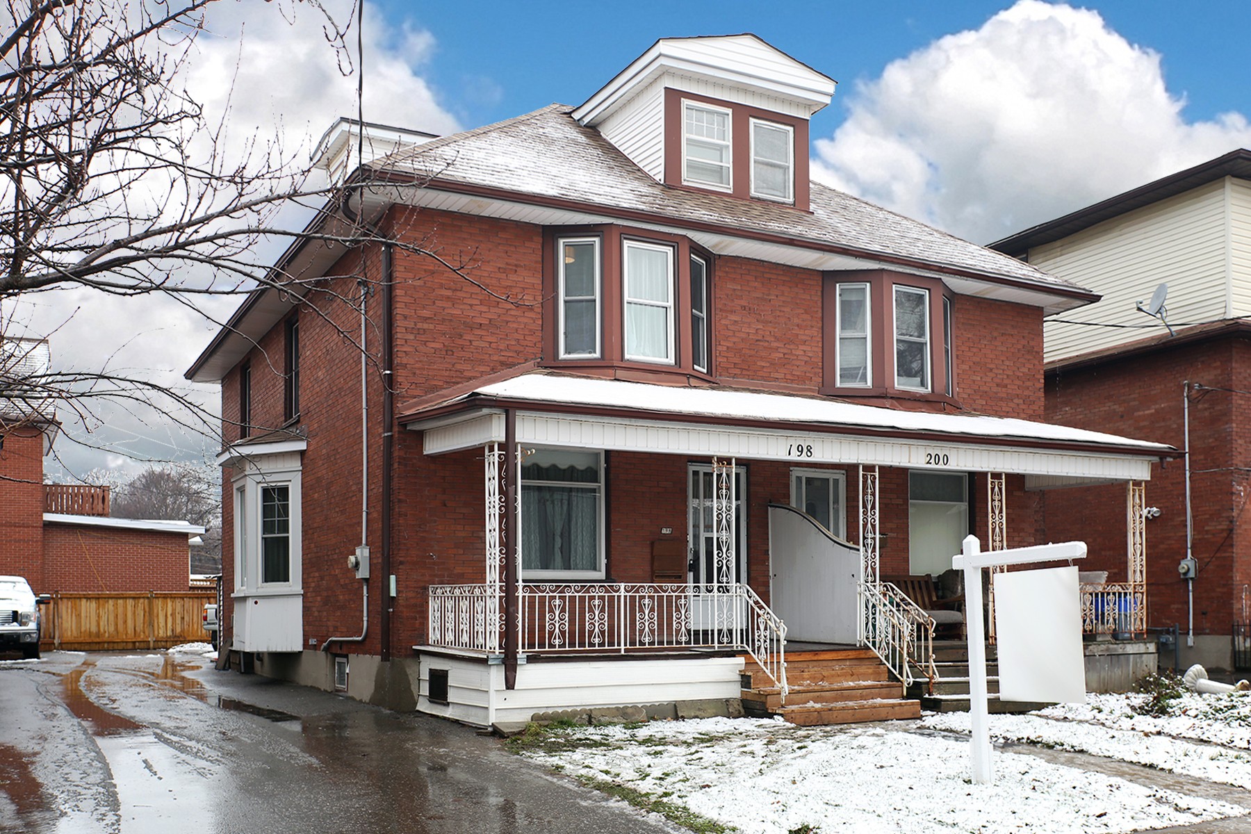 Virtual Tour of 198 Division St Oshawa, ON for Jessica McNamee TourID