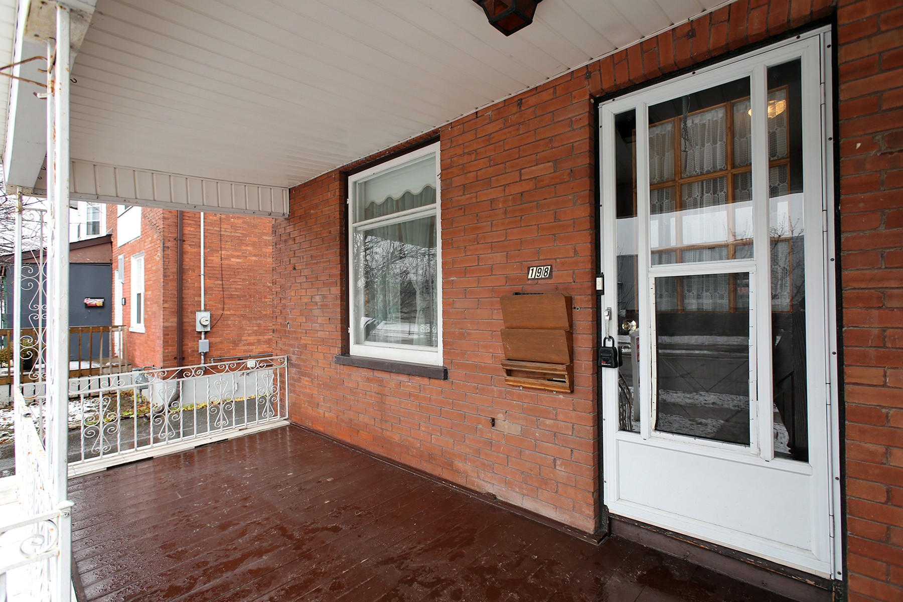 Virtual Tour of 198 Division St Oshawa, ON for Jessica McNamee TourID